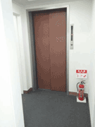 1階エレベーター前